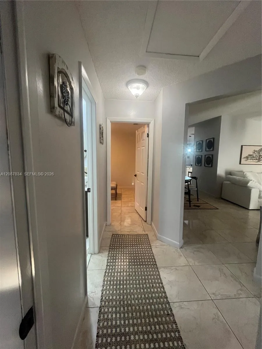 7801 W 30th Ln Hialeah, FL 33018