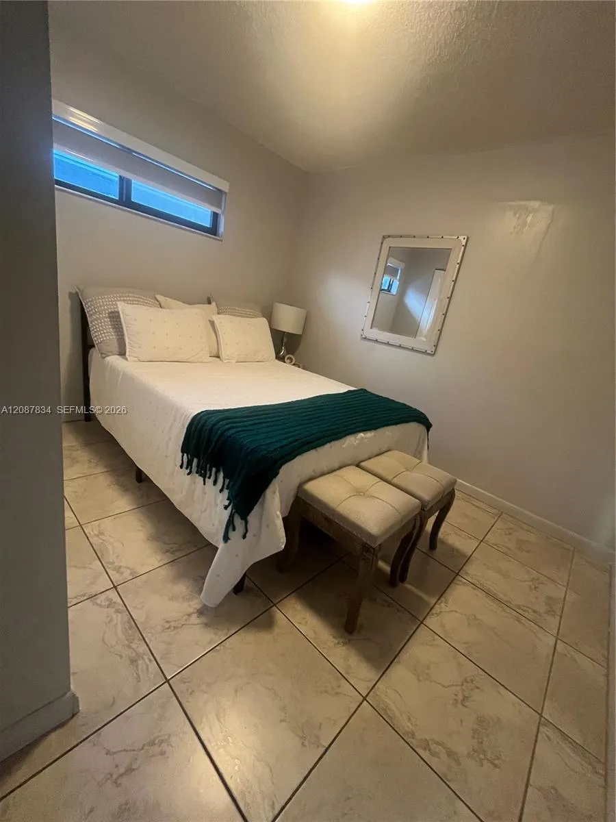 7801 W 30th Ln Hialeah, FL 33018