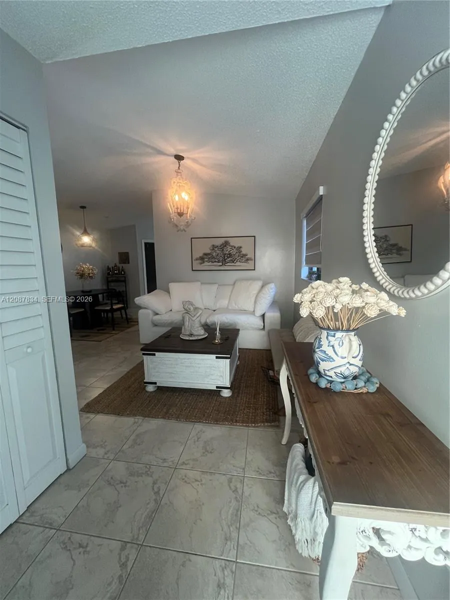 7801 W 30th Ln Hialeah, FL 33018