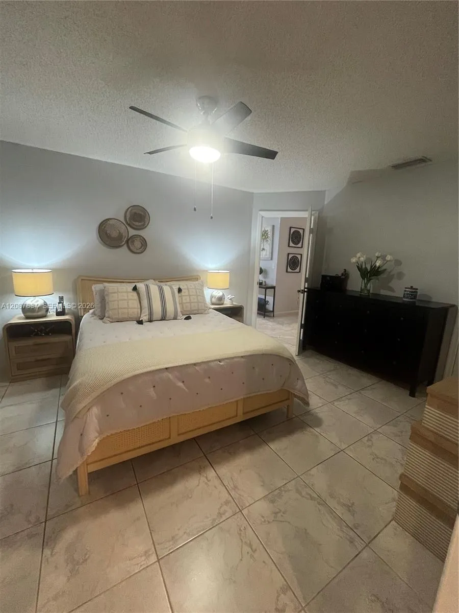 7801 W 30th Ln Hialeah, FL 33018