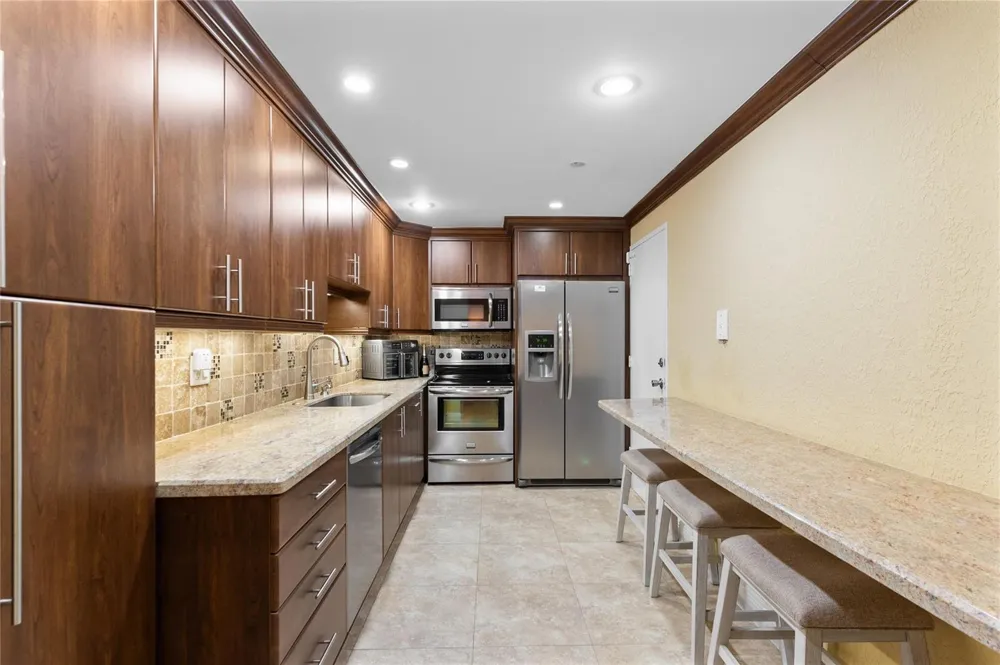 4250 GALT OCEAN DRIVE #8L Fort Lauderdale, FL 33308