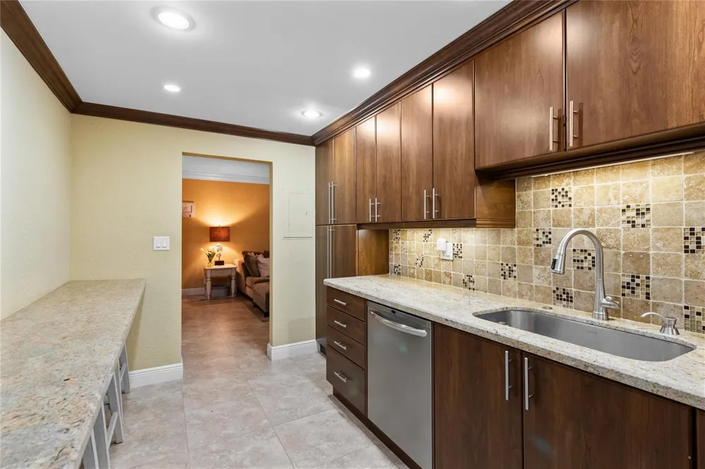 4250 GALT OCEAN DRIVE #8L Fort Lauderdale, FL 33308