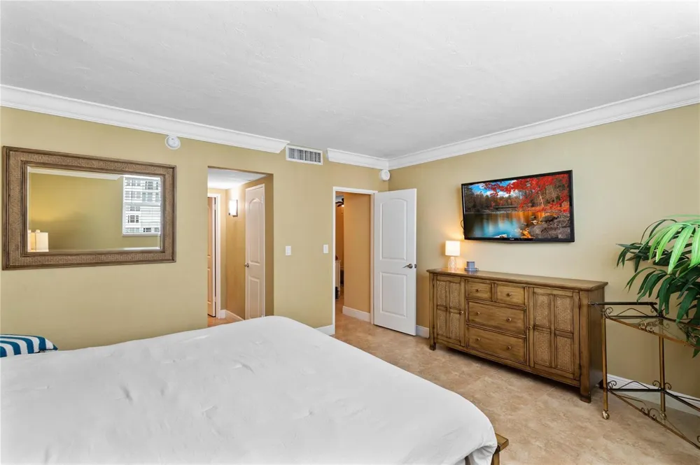 4250 GALT OCEAN DRIVE #8L Fort Lauderdale, FL 33308