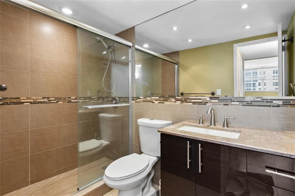 4250 GALT OCEAN DRIVE #8L Fort Lauderdale, FL 33308