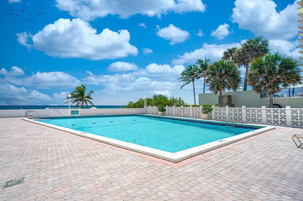 4250 GALT OCEAN DRIVE #8L Fort Lauderdale, FL 33308