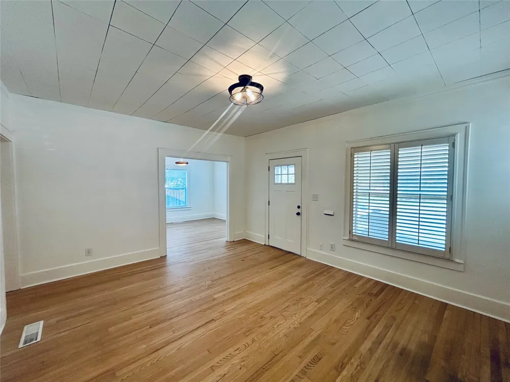 1348 S College Avenue Tulsa, OK 74104
