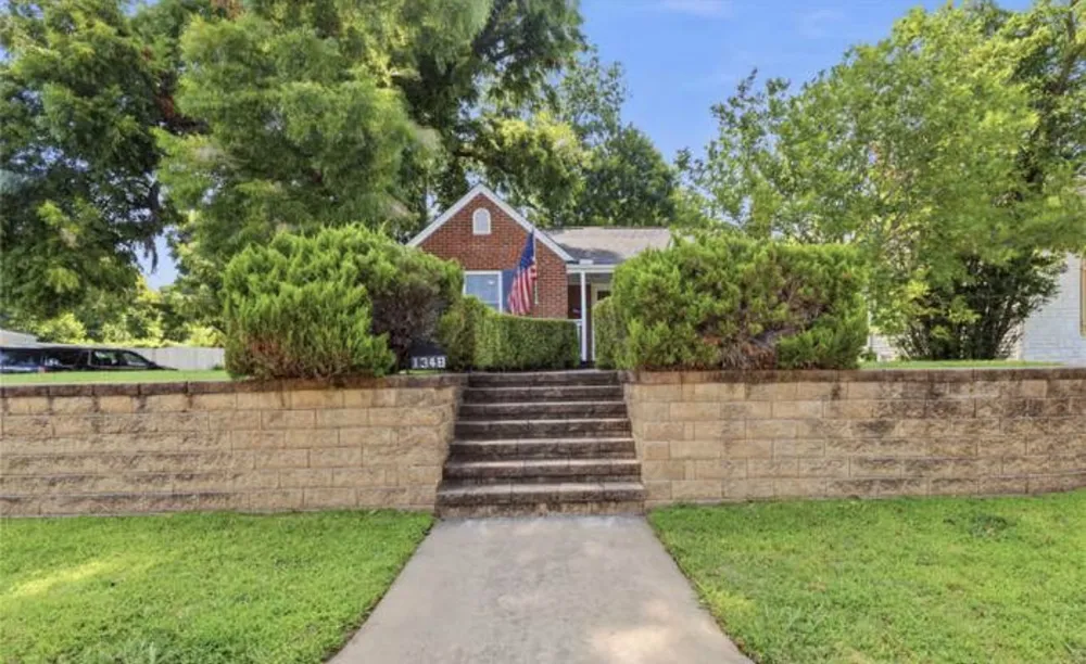 1348 S College Avenue Tulsa, OK 74104