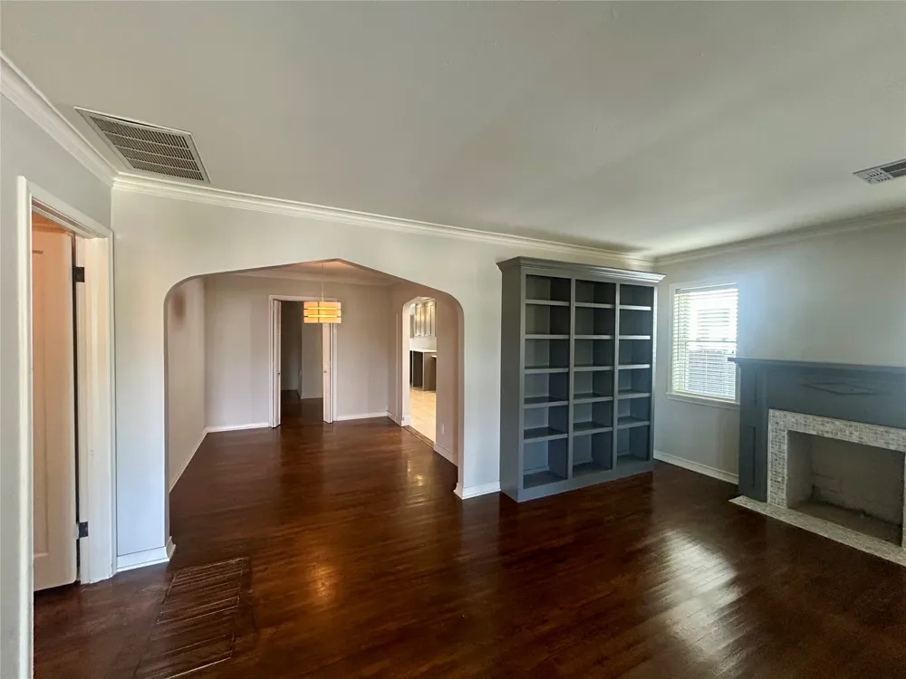 1348 S College Avenue Tulsa, OK 74104