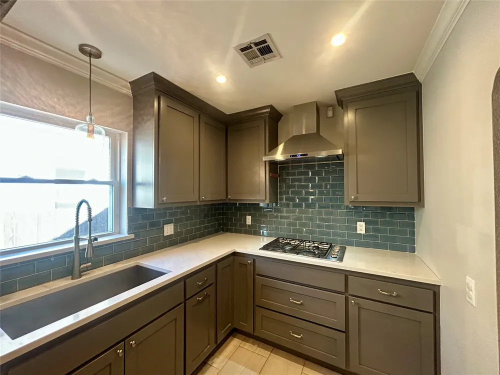 1348 S College Avenue Tulsa, OK 74104