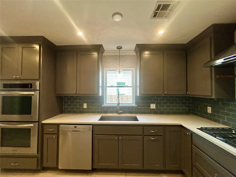 1348 S College Avenue Tulsa, OK 74104
