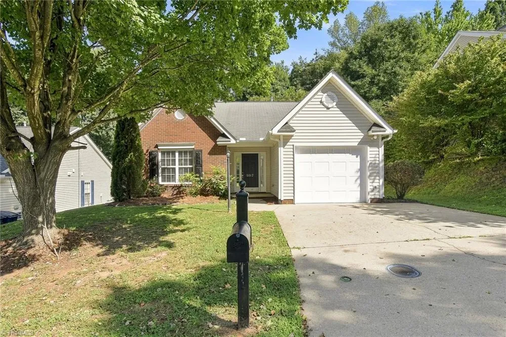 5117 Oakhurst Park Court Kernersville, NC 27284