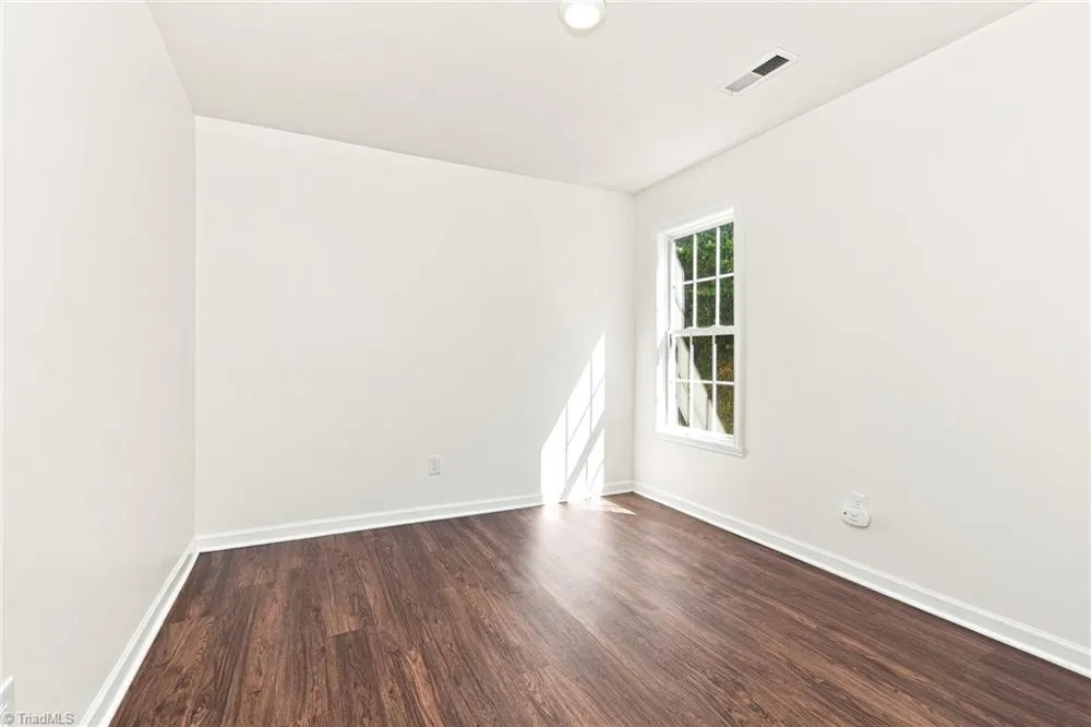 5117 Oakhurst Park Court Kernersville, NC 27284