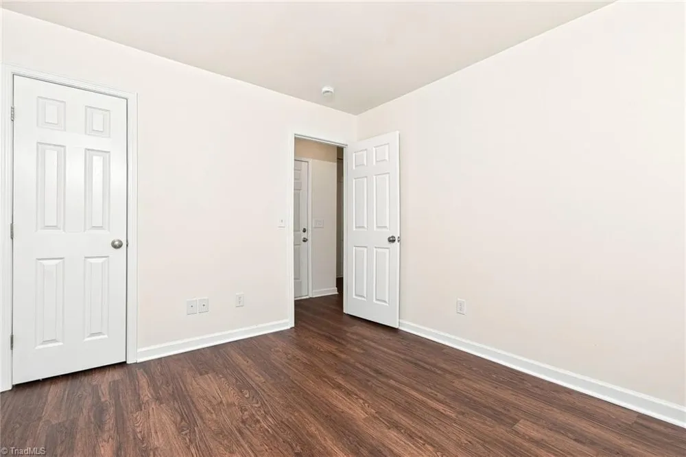 5117 Oakhurst Park Court Kernersville, NC 27284