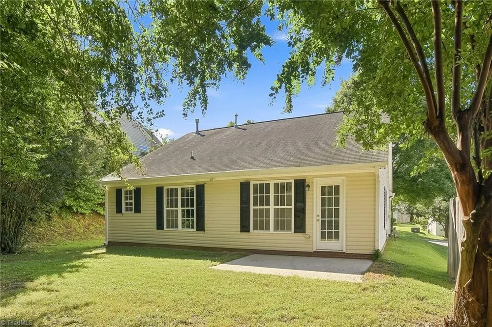 5117 Oakhurst Park Court Kernersville, NC 27284