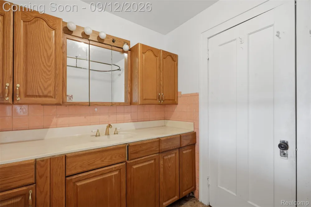 19701 Karr Road Sumpter Township, MI 48111