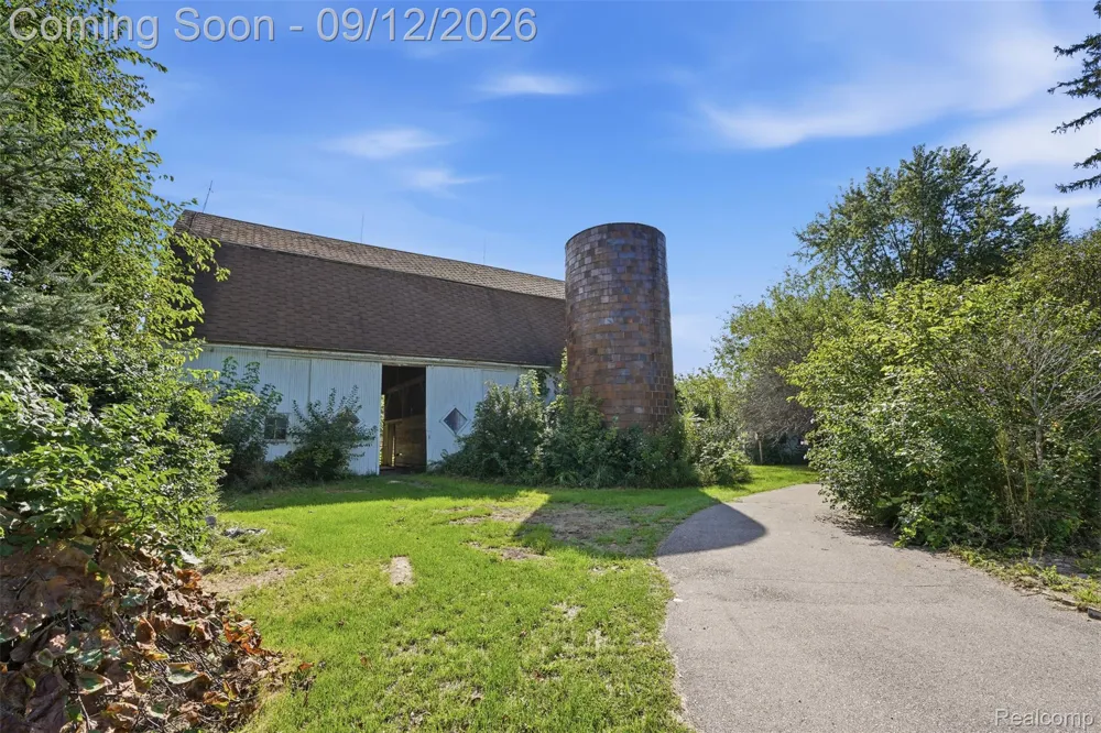 19701 Karr Road Sumpter Township, MI 48111