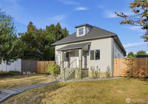 5927 S Yakima