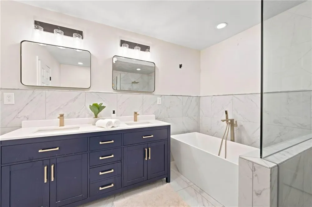 8 Ivy Ridge NE Atlanta, GA 30342