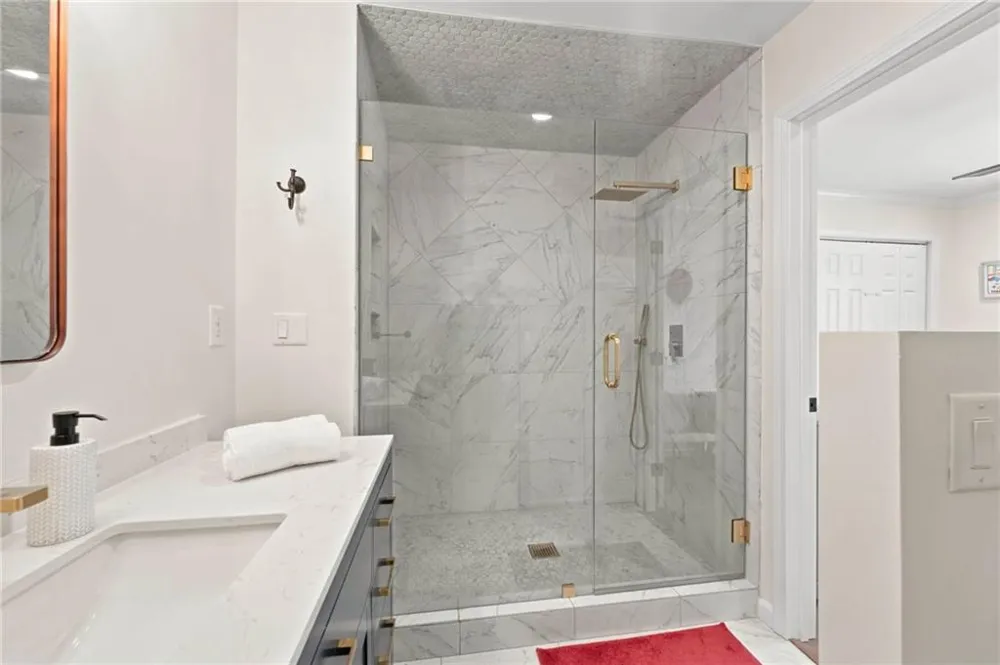 8 Ivy Ridge NE Atlanta, GA 30342
