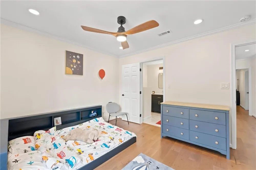 8 Ivy Ridge NE Atlanta, GA 30342