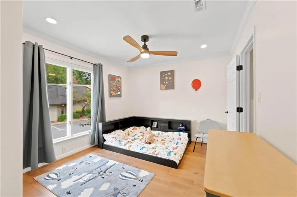 8 Ivy Ridge NE Atlanta, GA 30342