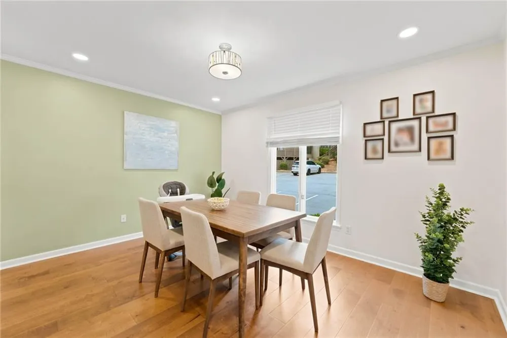 8 Ivy Ridge NE Atlanta, GA 30342