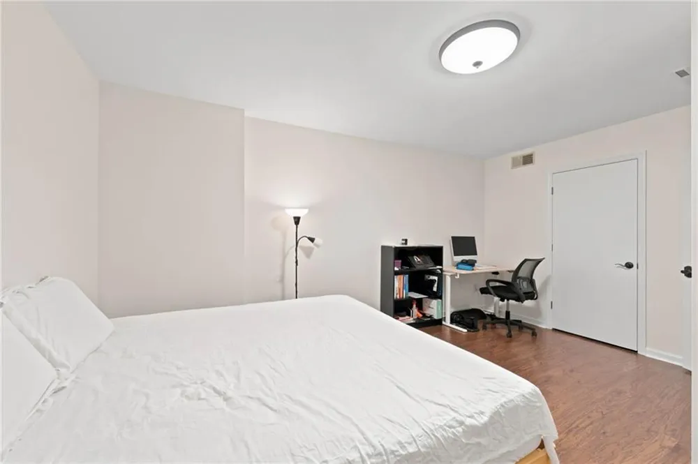8 Ivy Ridge NE Atlanta, GA 30342