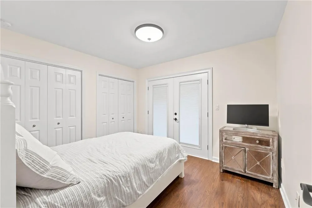 8 Ivy Ridge NE Atlanta, GA 30342