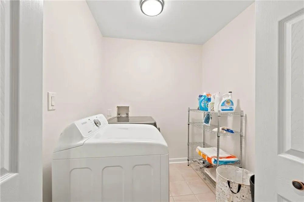8 Ivy Ridge NE Atlanta, GA 30342