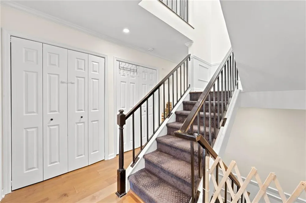 8 Ivy Ridge NE Atlanta, GA 30342