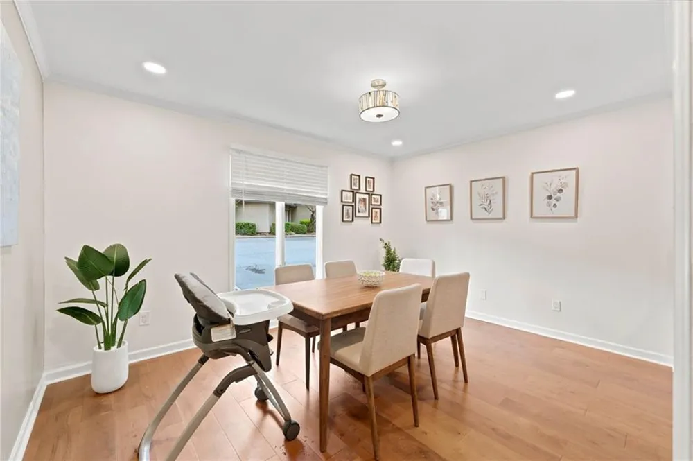 8 Ivy Ridge NE Atlanta, GA 30342
