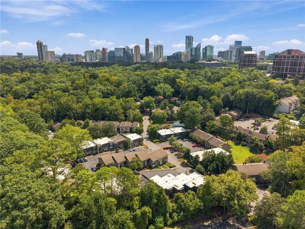 8 Ivy Ridge NE Atlanta, GA 30342