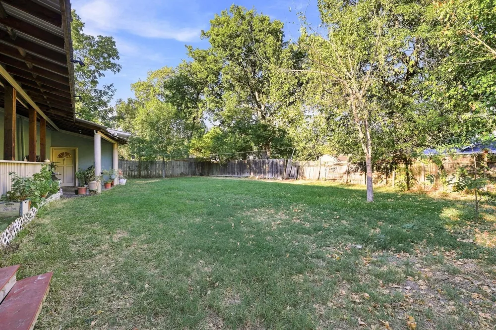 1706 Morse Street Commerce, TX 75428