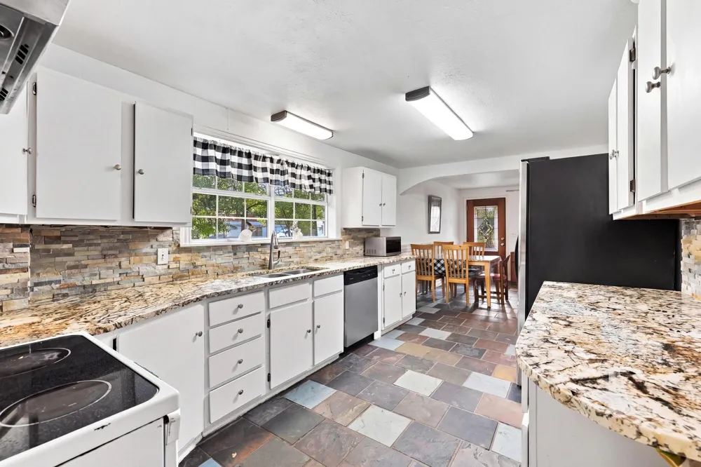 1706 Morse Street Commerce, TX 75428