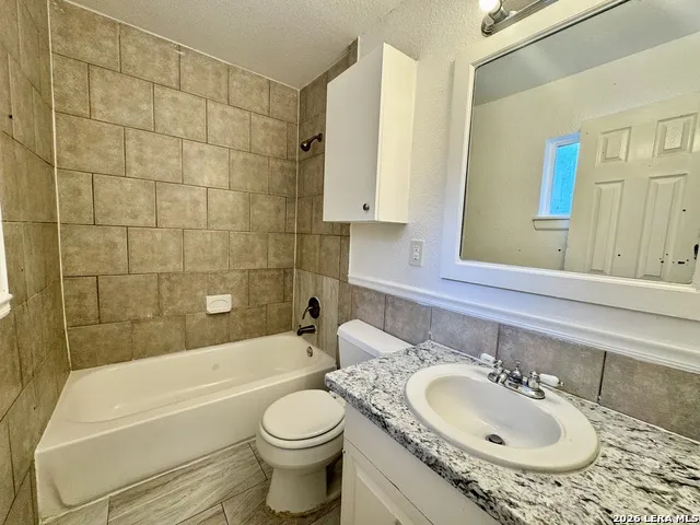 602 Lovett Unit 5 San Antonio, TX 78211