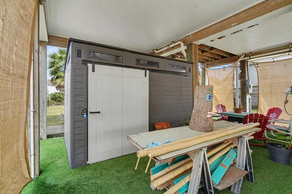710 35th Street Galveston, TX 77550