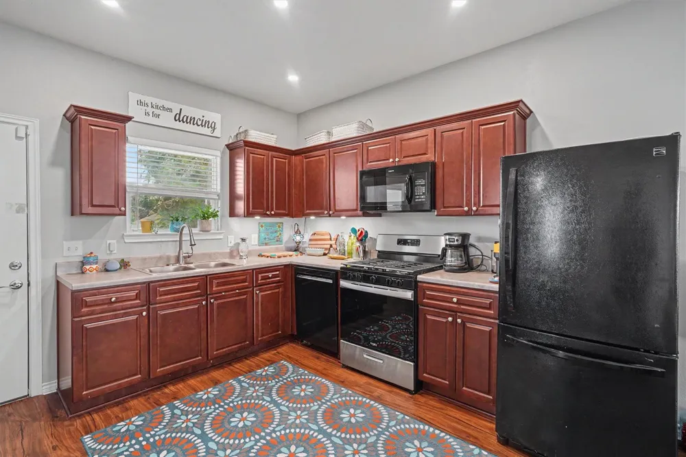 710 35th Street Galveston, TX 77550