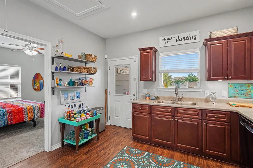 710 35th Street Galveston, TX 77550
