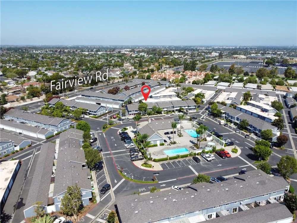 160 Yorktown Costa Mesa, CA 92626