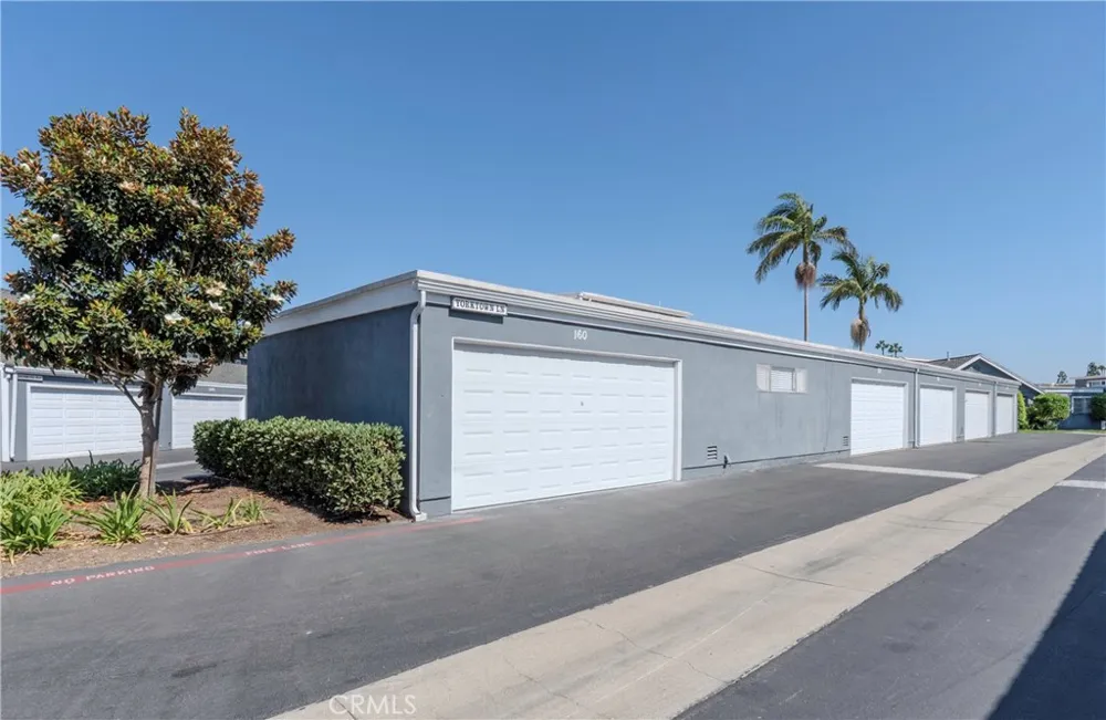 160 Yorktown Costa Mesa, CA 92626