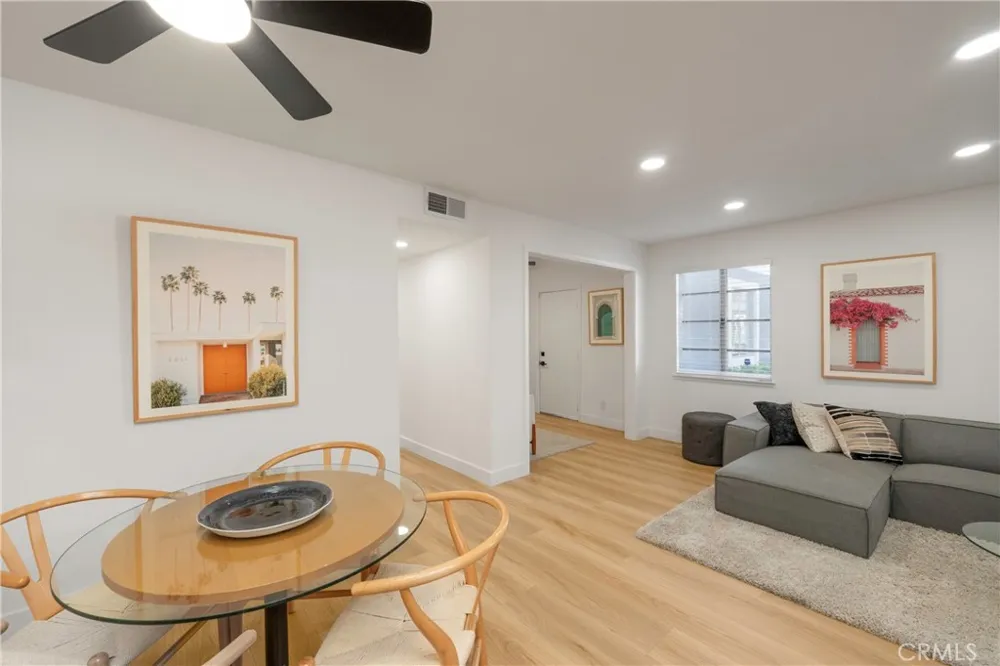 160 Yorktown Costa Mesa, CA 92626