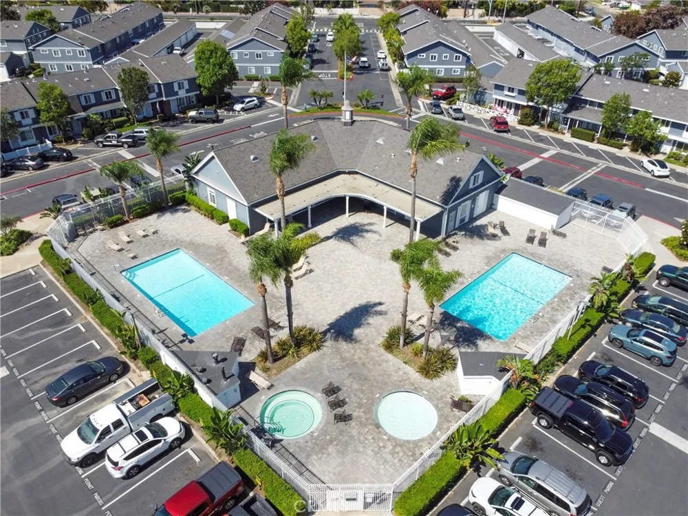 160 Yorktown Costa Mesa, CA 92626