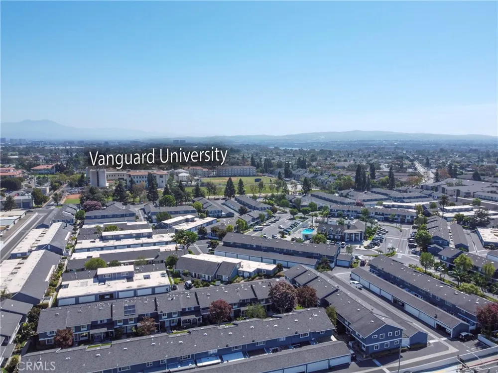160 Yorktown Costa Mesa, CA 92626