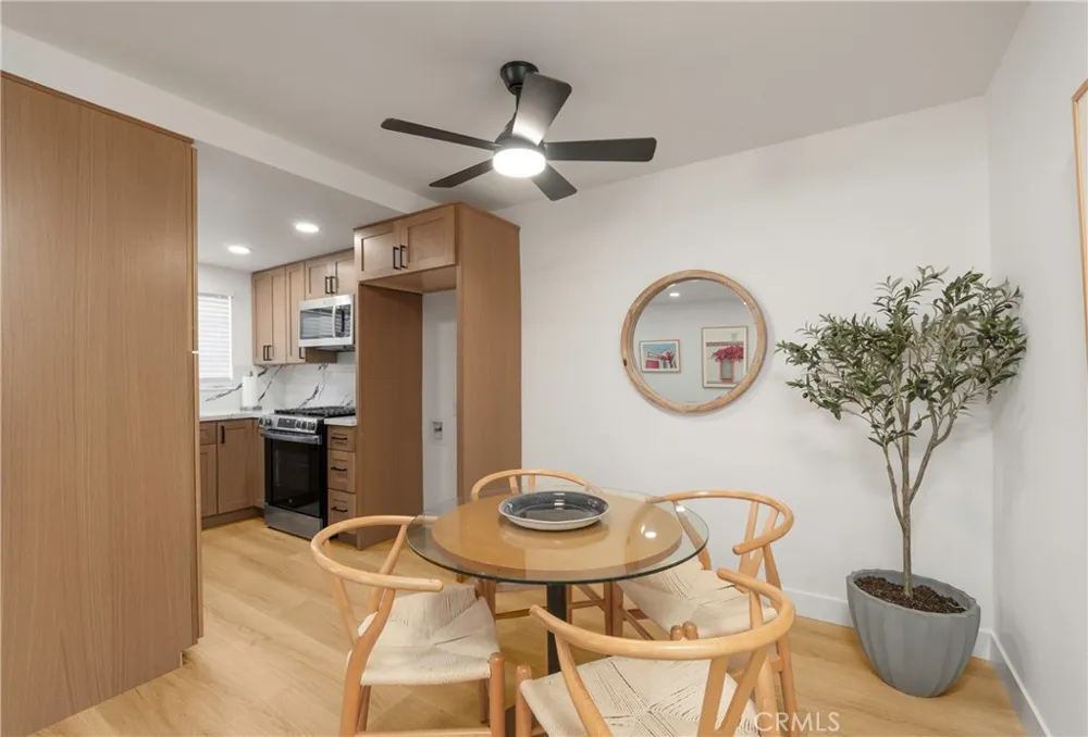 160 Yorktown Costa Mesa, CA 92626