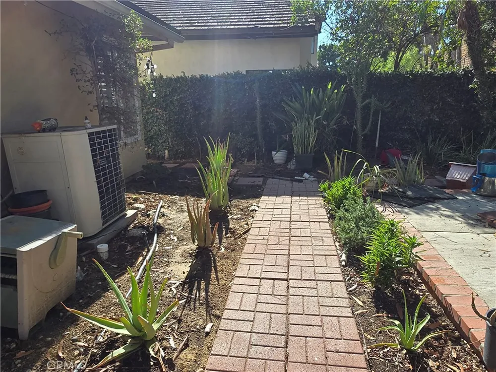 2023 Seaview Fullerton, CA 92833