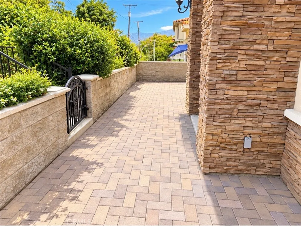 468 S Alhambra Avenue Monterey Park, CA 91755