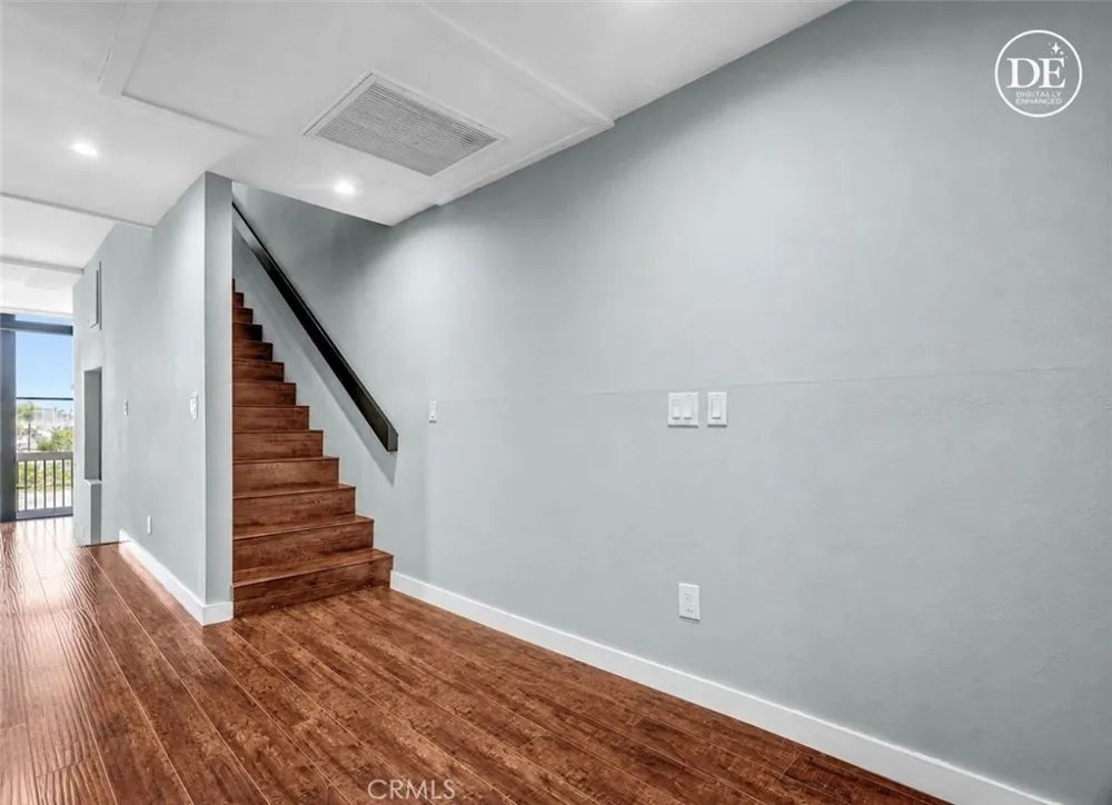 9322 Marina Pacifica Long Beach, CA 90803