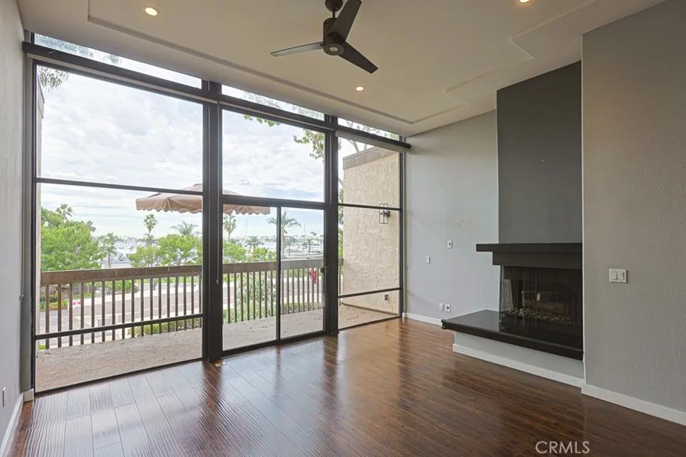9322 Marina Pacifica Long Beach, CA 90803