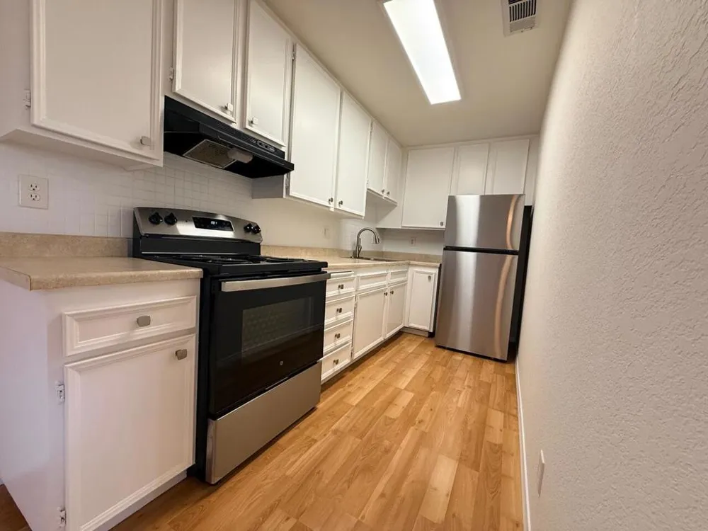 675 Los Felices Circle W #210 Palm Springs, CA 92262