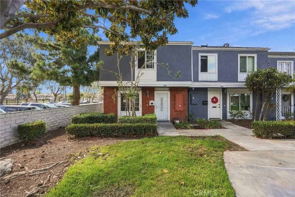 104 Yorktown Costa Mesa, CA 92626